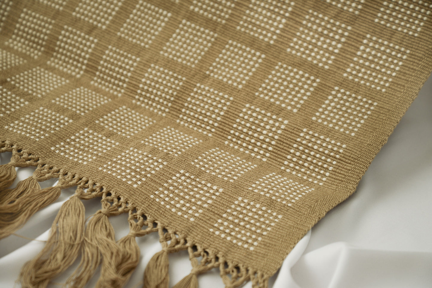 Grid Table runner