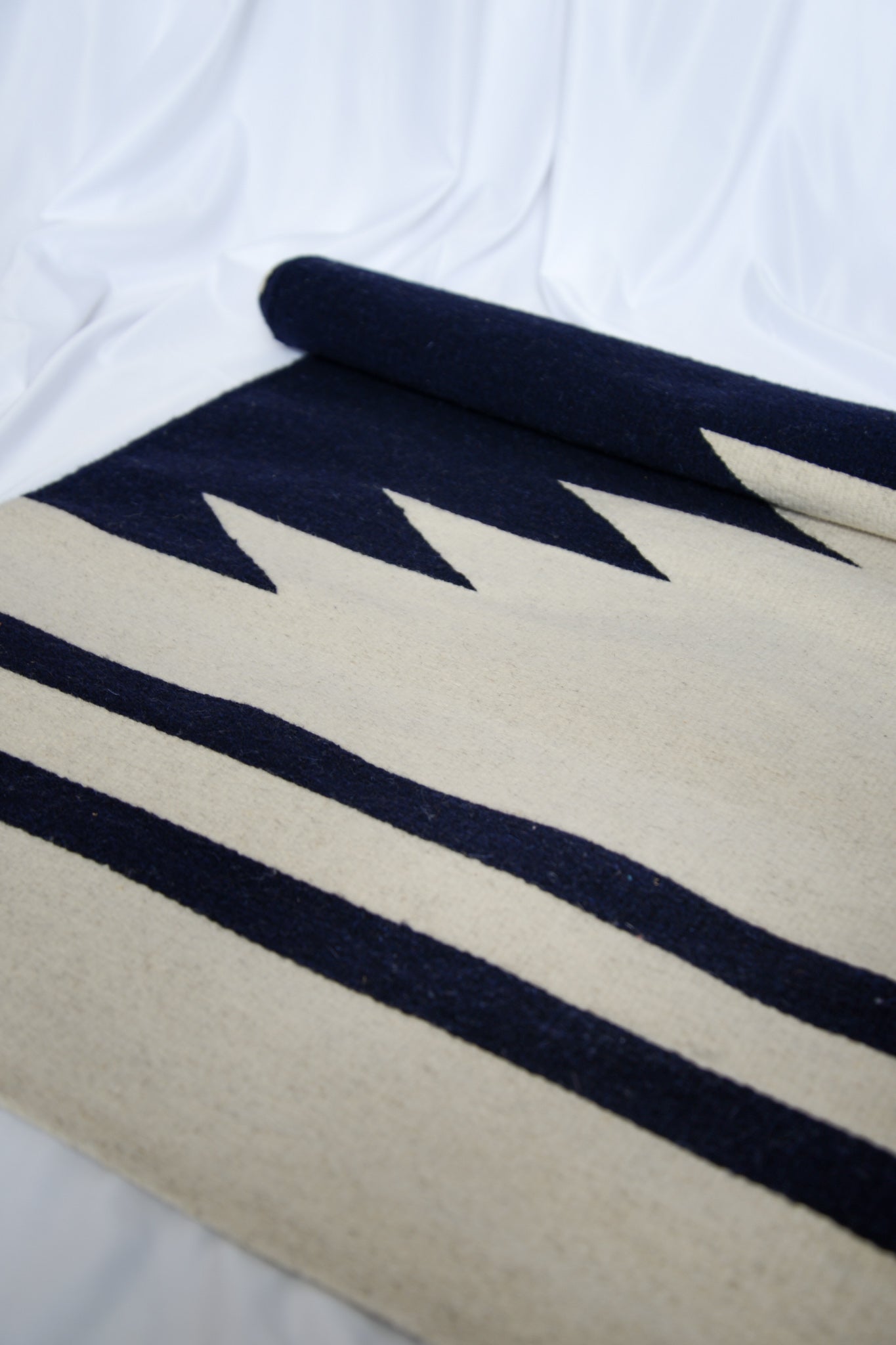 Diamante Navy Rug M