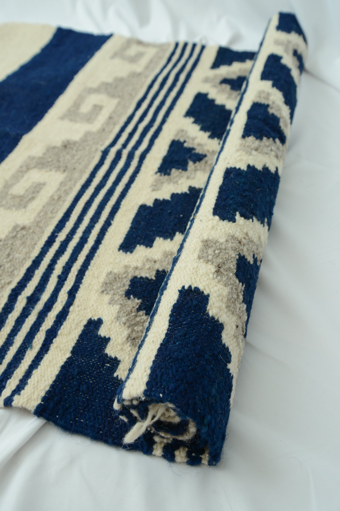 Ola Rustic Rug M