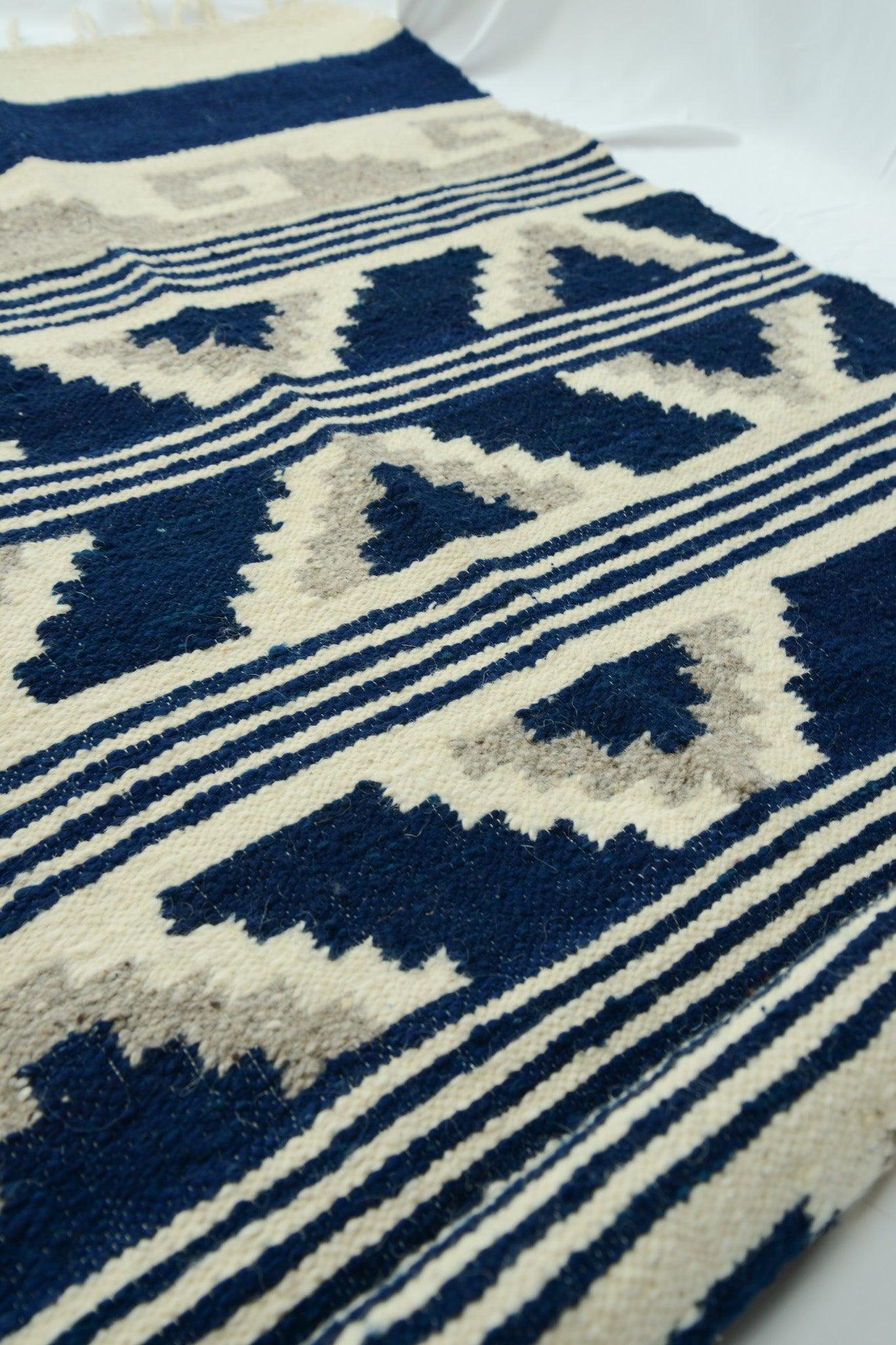 Ola Rustic Rug M
