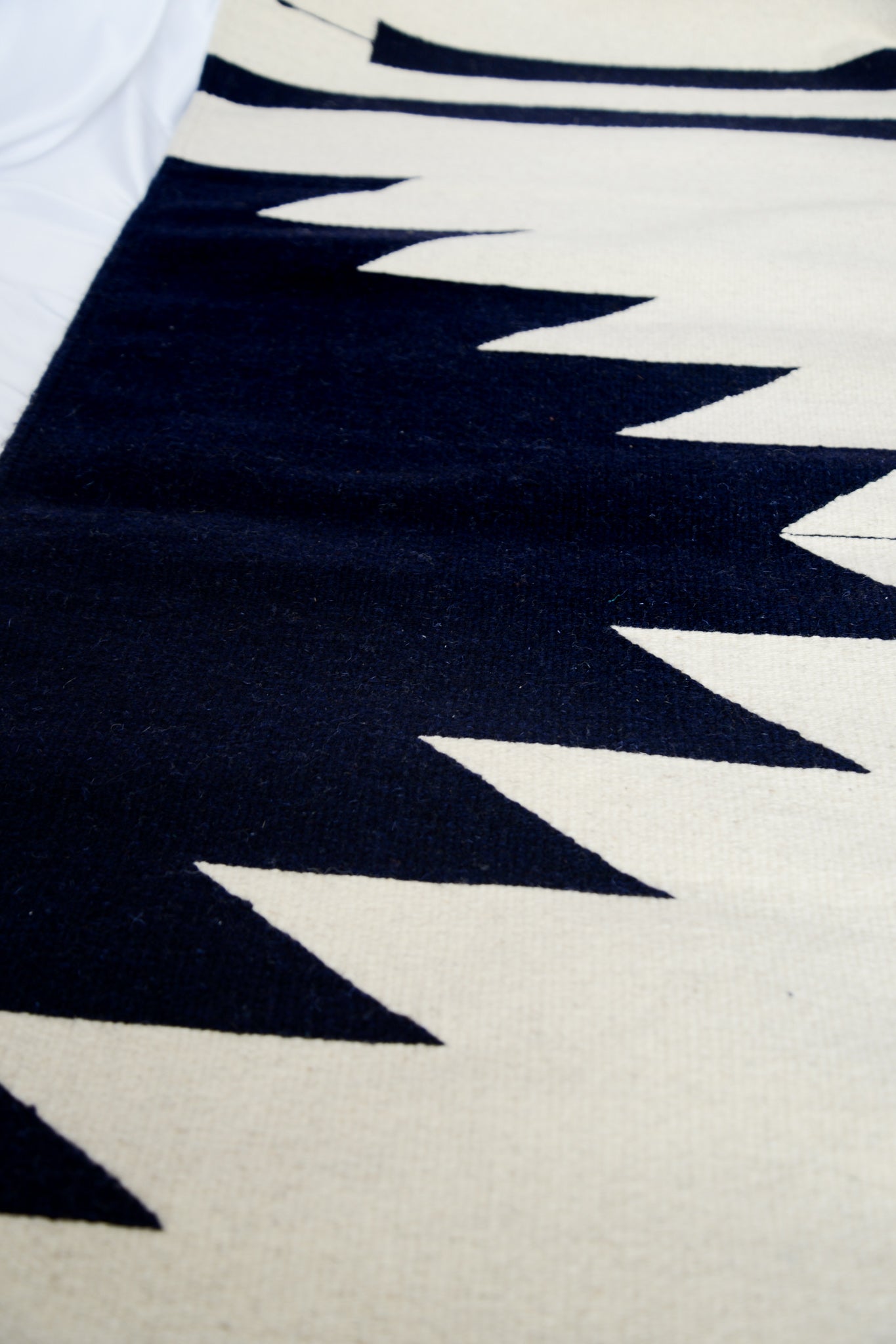 Diamante Navy Rug M