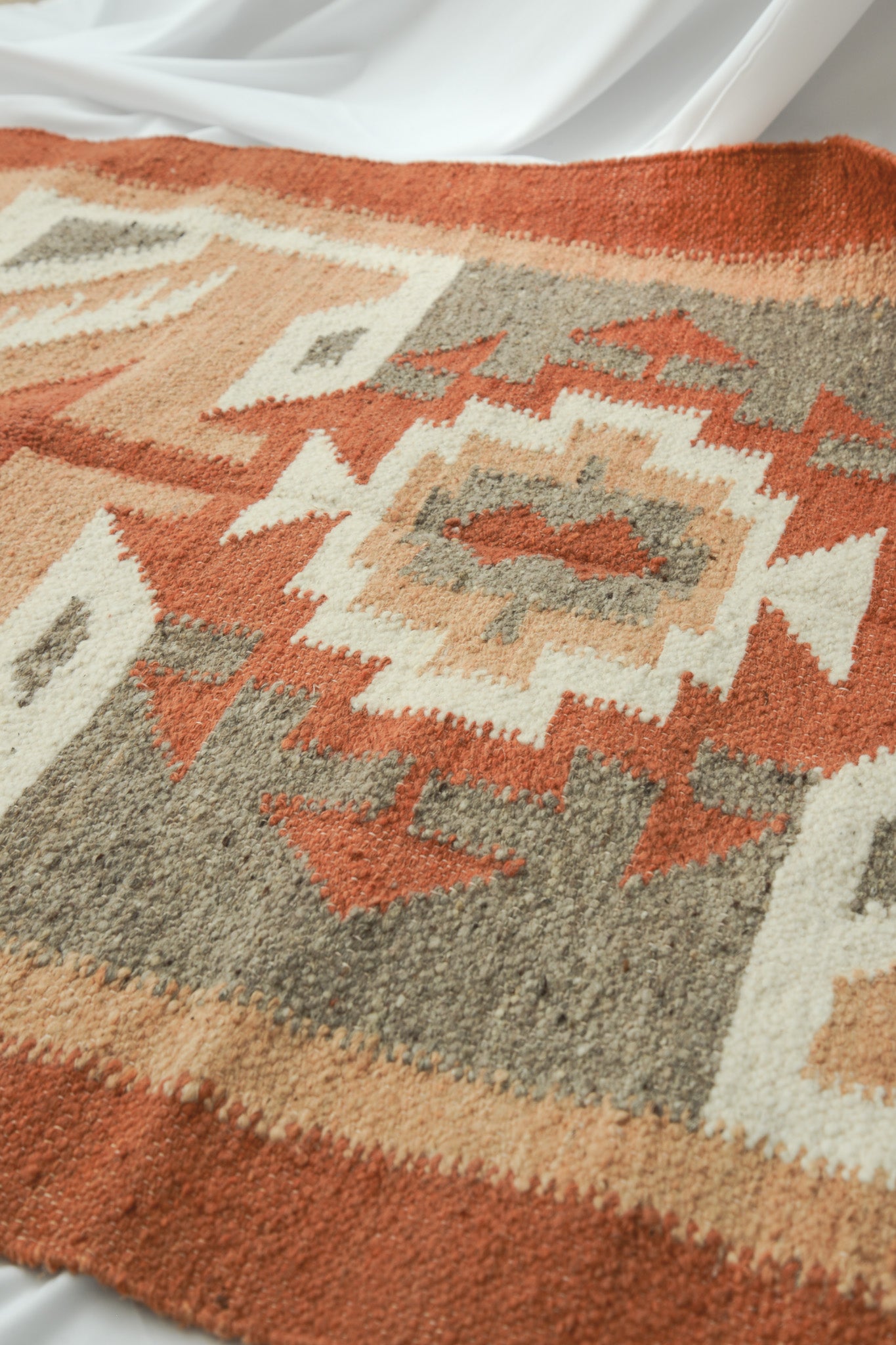 Sol Rustic Rug M